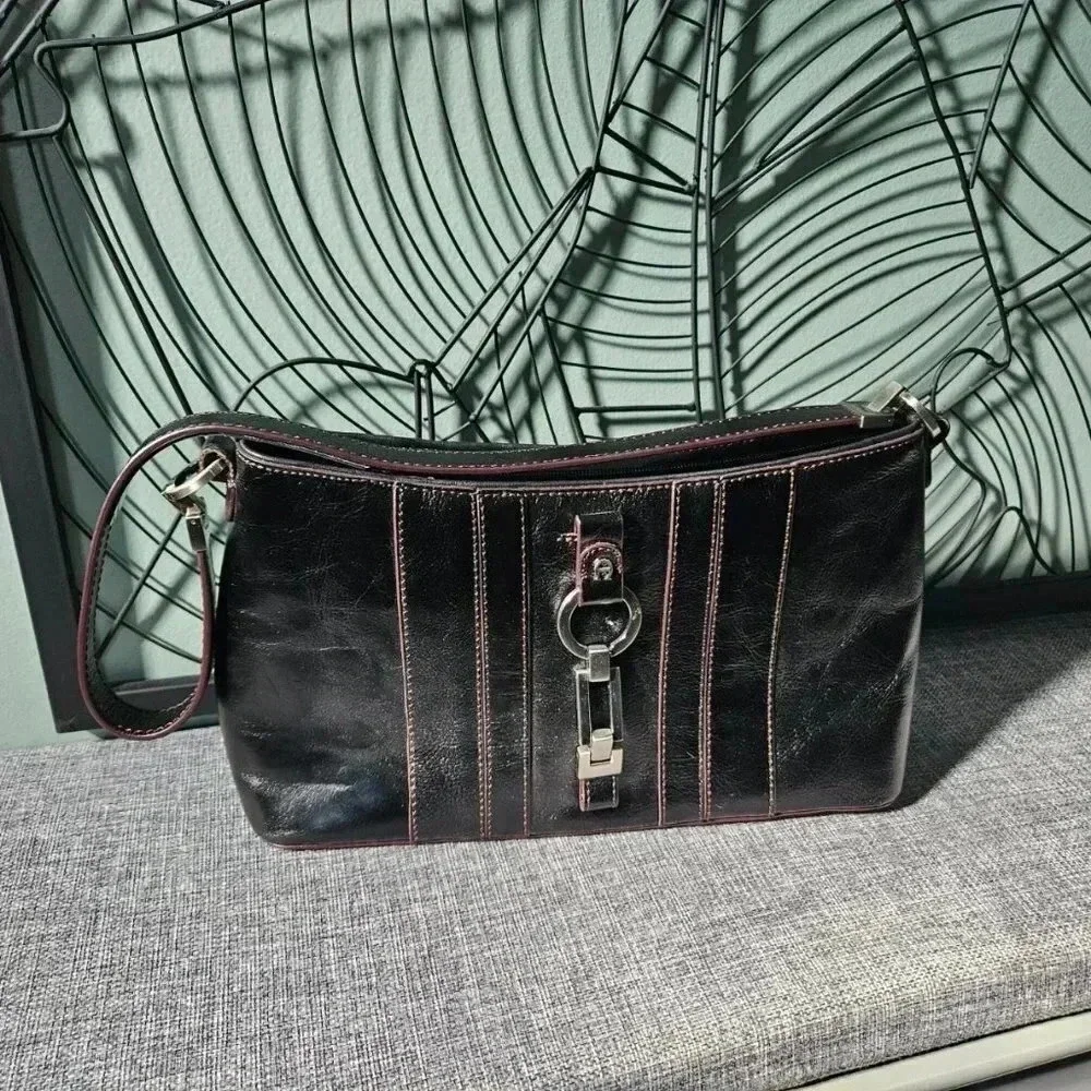 Etienne Aigner | Vienna Collection  Black Genuine Leather Baguette Shoulder Bag - Picture 4 of 15